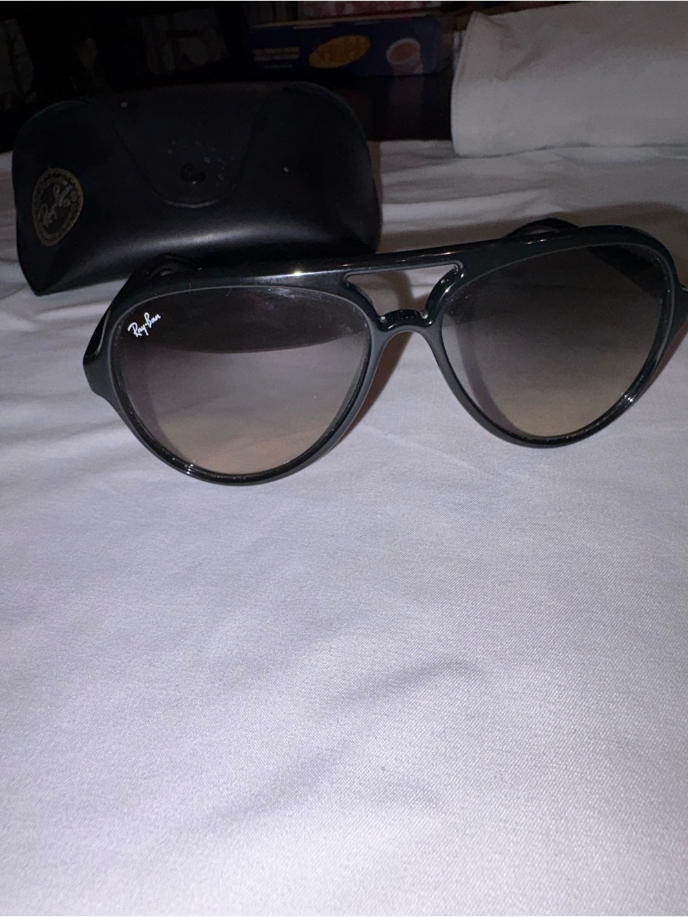 Ray-Ban Women's Black Frame Sunglasses with Brown Gradient Lenses - Picture 4 of 5